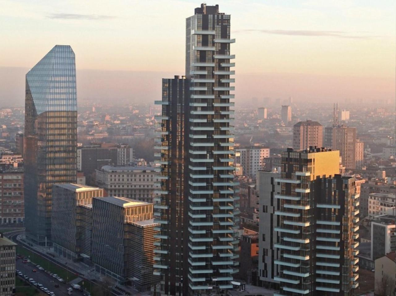Stylish Elegant Suite In Torre Solaria With Exclusive Milan'S View Bagian luar foto