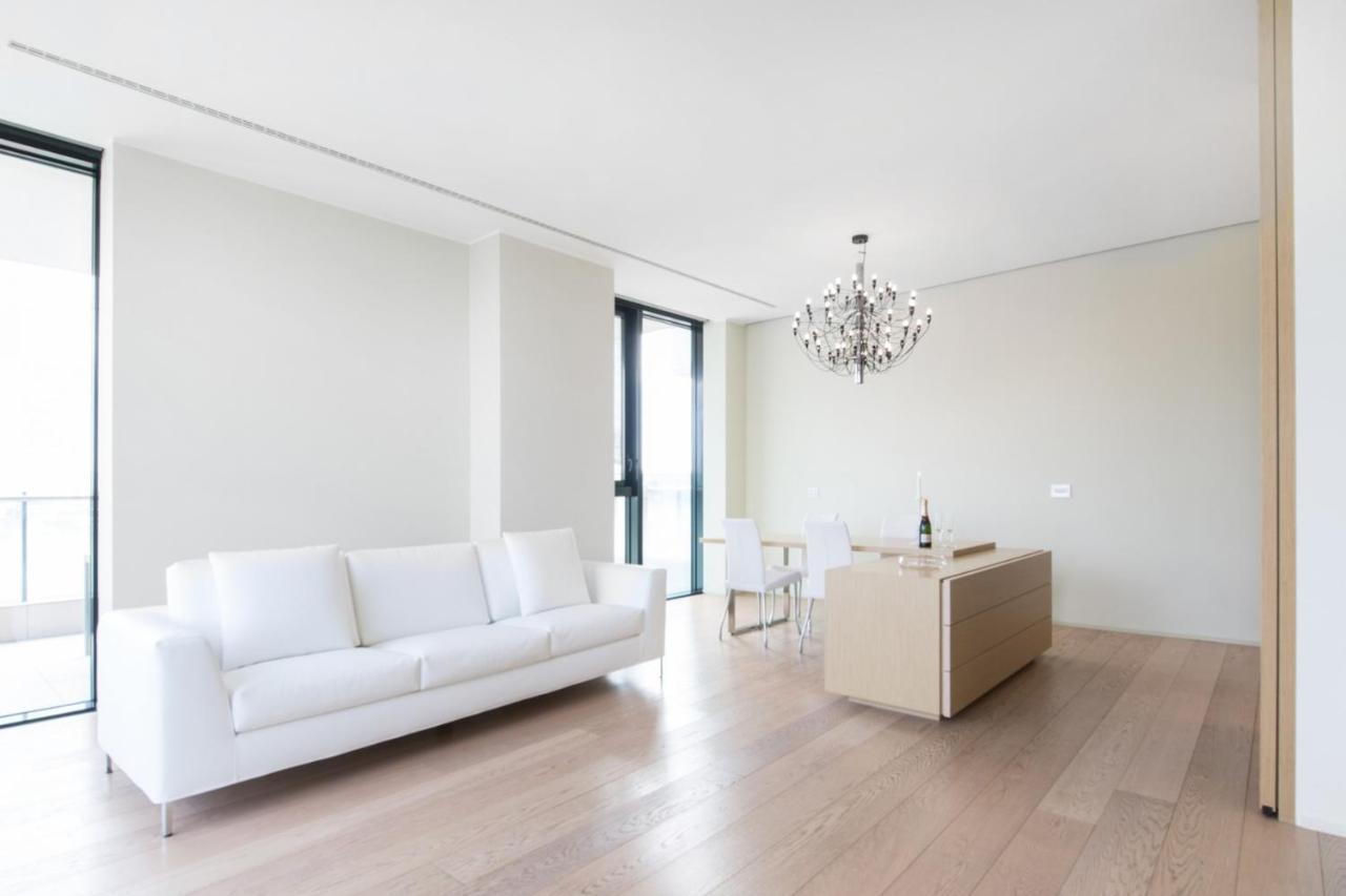Stylish Elegant Suite In Torre Solaria With Exclusive Milan'S View Bagian luar foto