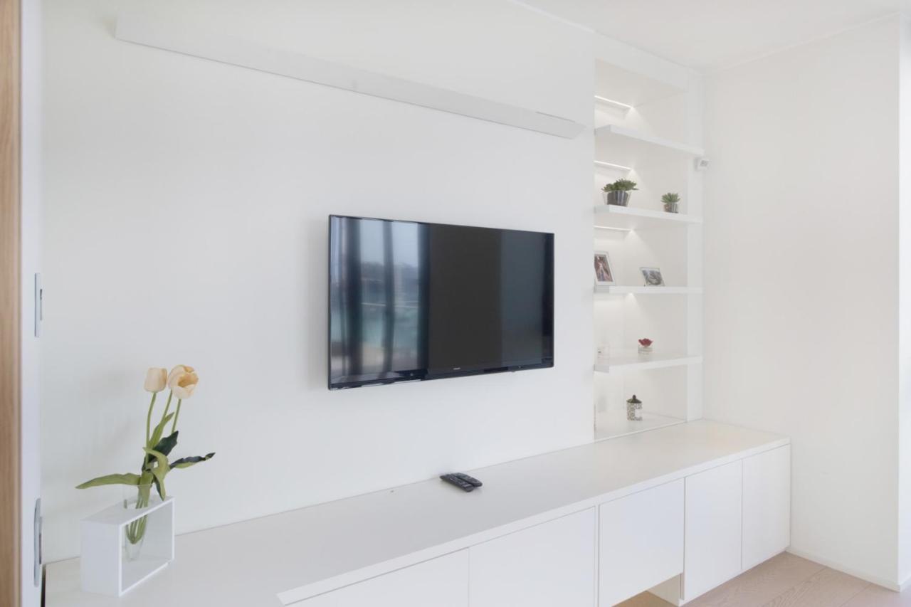 Stylish Elegant Suite In Torre Solaria With Exclusive Milan'S View Bagian luar foto