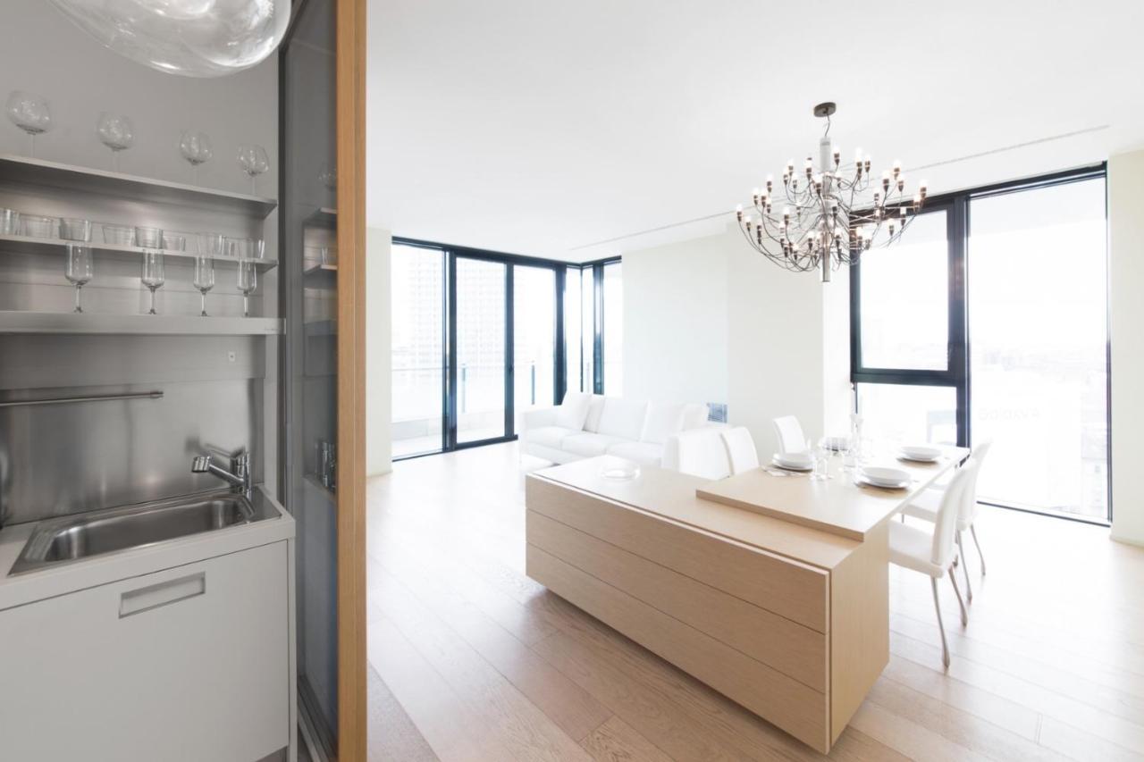 Stylish Elegant Suite In Torre Solaria With Exclusive Milan'S View Bagian luar foto